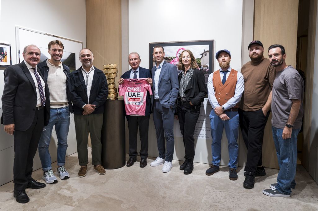 “Il Sabato Rosa del Villaggio”, a Milano una mostra sul Giro d’italia