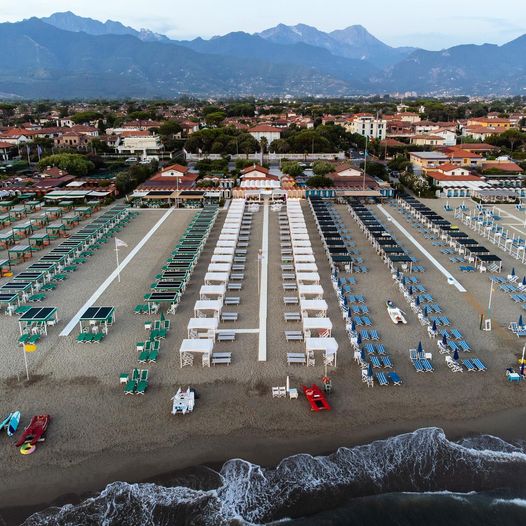 Forte dei Marmi: stabilimenti aperti fino a novembre