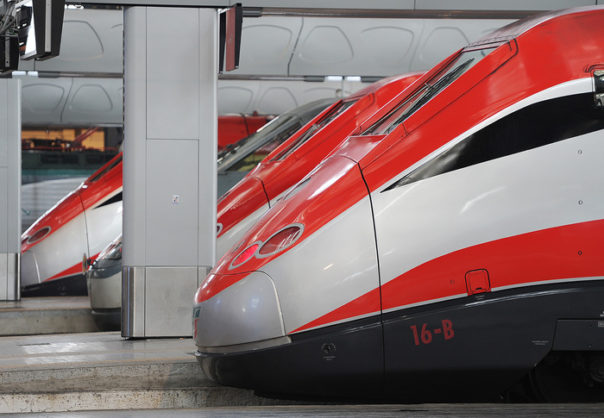 Treni, linea Firenze-Roma: guasto a Piacenza. Ritardi e cancellazioni sull’alta velocità