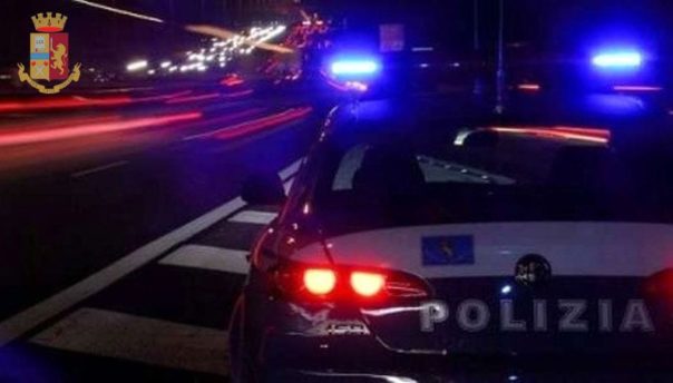 Prato: aggredisce la moglie, ma il figlio chiama la polizia. Arrestato un 39enne