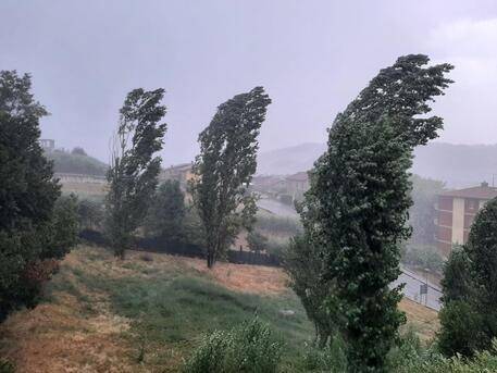 Maltempo in Toscana, mercoledì 2 ottobre: codice giallo per pioggia e vento su zone dell’Appennino