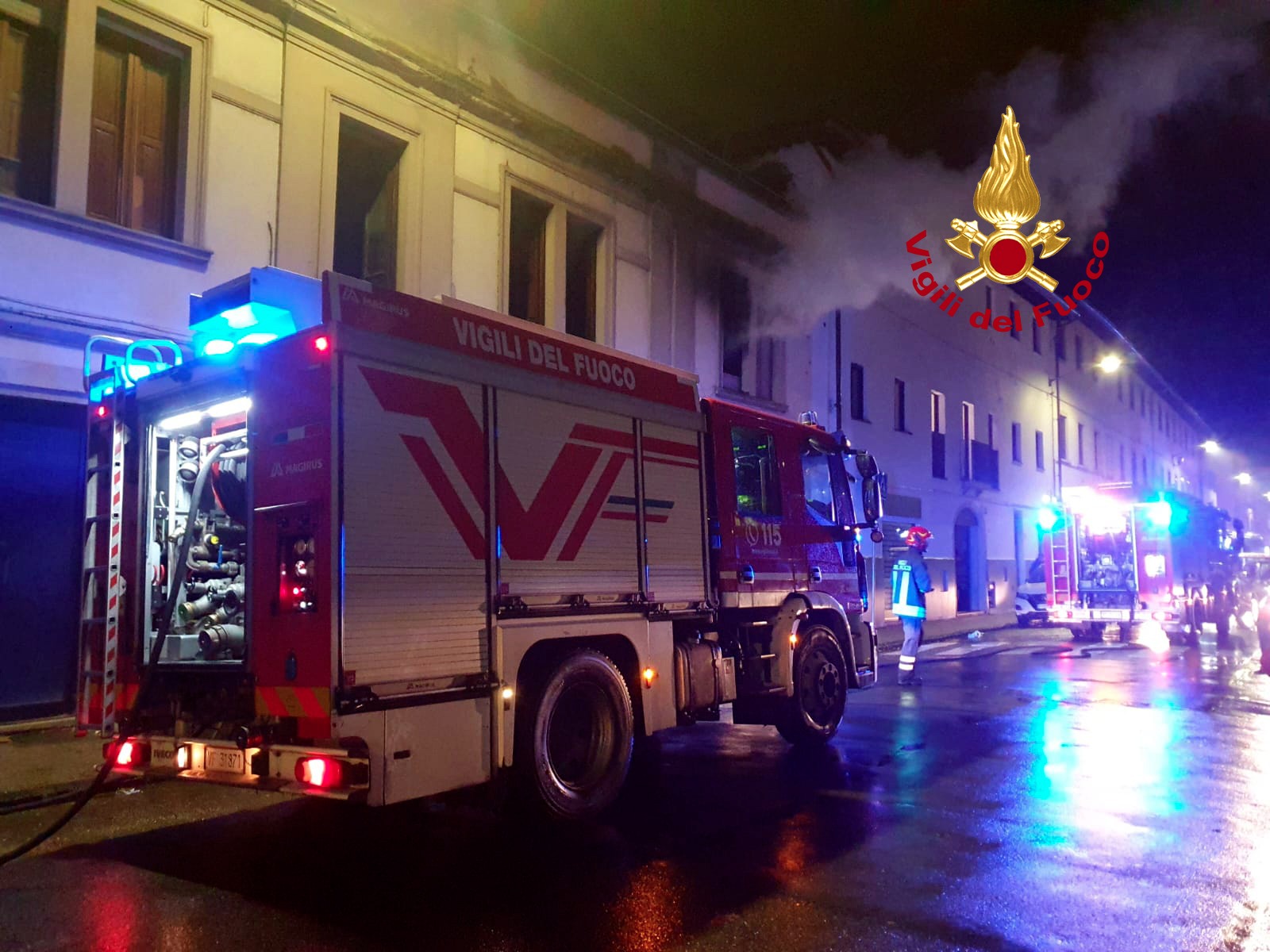 Firenze: incendio nella notte all’ex Galileo. 4 intossicati