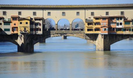 Ponte Vecchio: Consiglio di Stato conferma lo stop alla vendita di borse gioiello