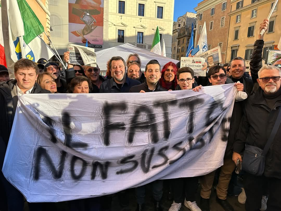 Migranti, Salvini torna in piazza: “La sentenza mi ripaga di amarezze. Ma la riforma della giustizia è urgente”