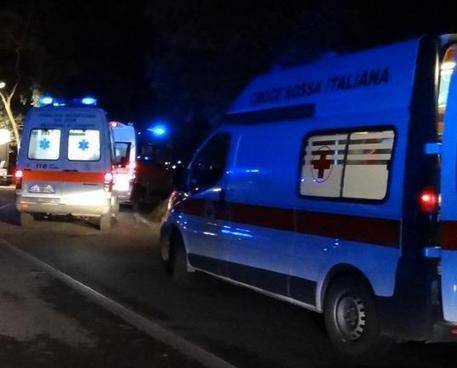 Capannori: sbanda e finisce con l’auto in un torrente. Grave 39enne