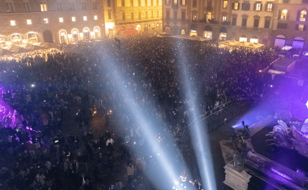 Capodanno 2025 a Firenze: 5 piazze in musica. Stop ai botti e niente vetro