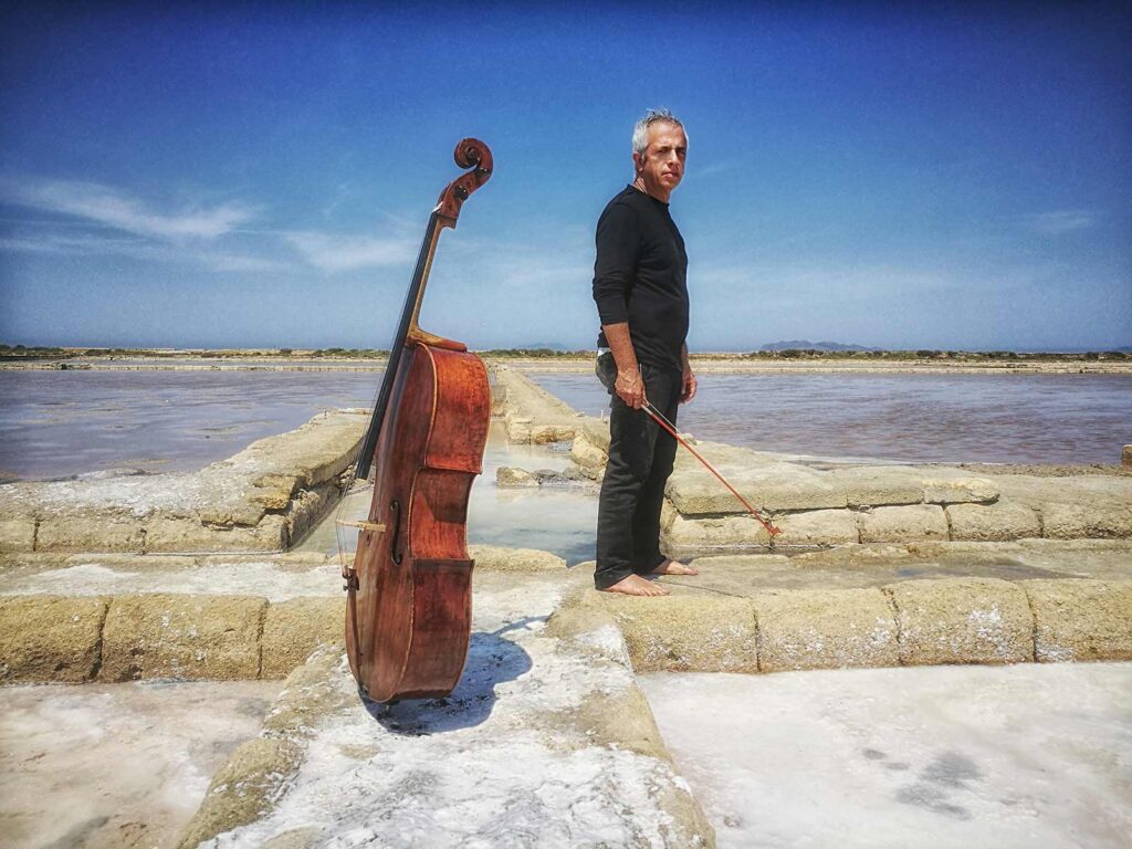 Amici della Musica: Giovanni Sollima alla Pergola con Alessia Tondo, Avi Avital e Giuseppe Copia