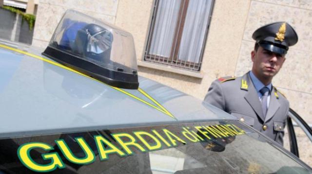 Firenze, Camorra: riciclaggio e fatture false. 17 misure cautelari e 30 milioni sequestrati