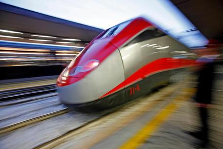 Treni, Alta velocità: problema sulla linea Firenze-Roma fra Valdarno e Arezzo. Intervento dei tecnici