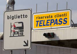 Autostrada A11: chiusa per una notte la stazione di Lucca est