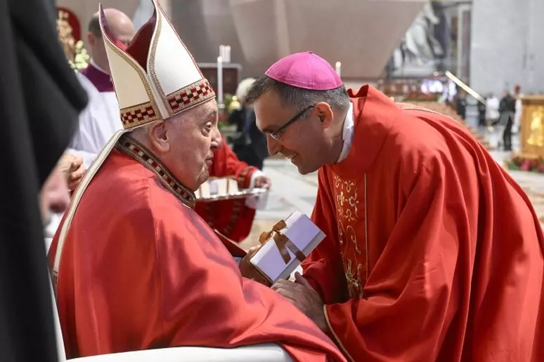 Papa Francesco: auguri da Firenze dell’arcivescovo Gambelli, del rabbino Piperno e dell’imam Elzir