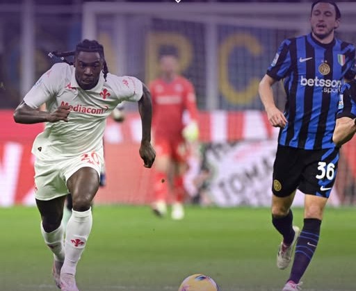 Fiorentina battuta in casa Inter (2-1). Ma il primo gol nerazzurro è nato da un angolo che non c’era. Kean salterà il Como. Pagelle