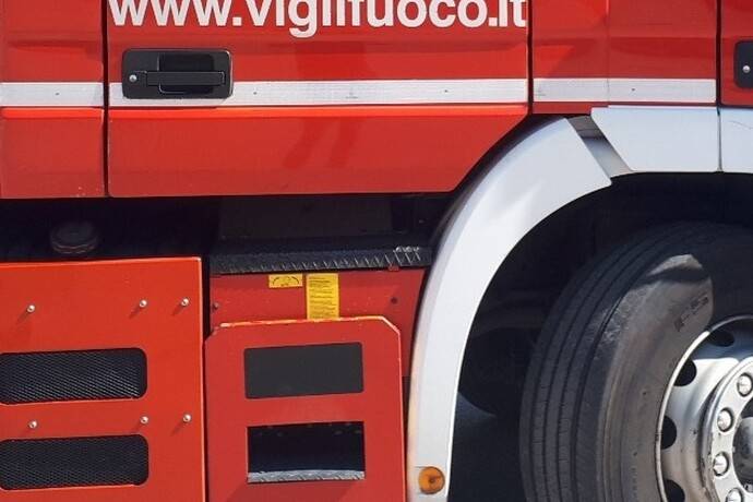 Vaiano: donna muore nell’incendio della sua casa. Feriti due uomini, anche il figlio, che hanno tentato di salvarla