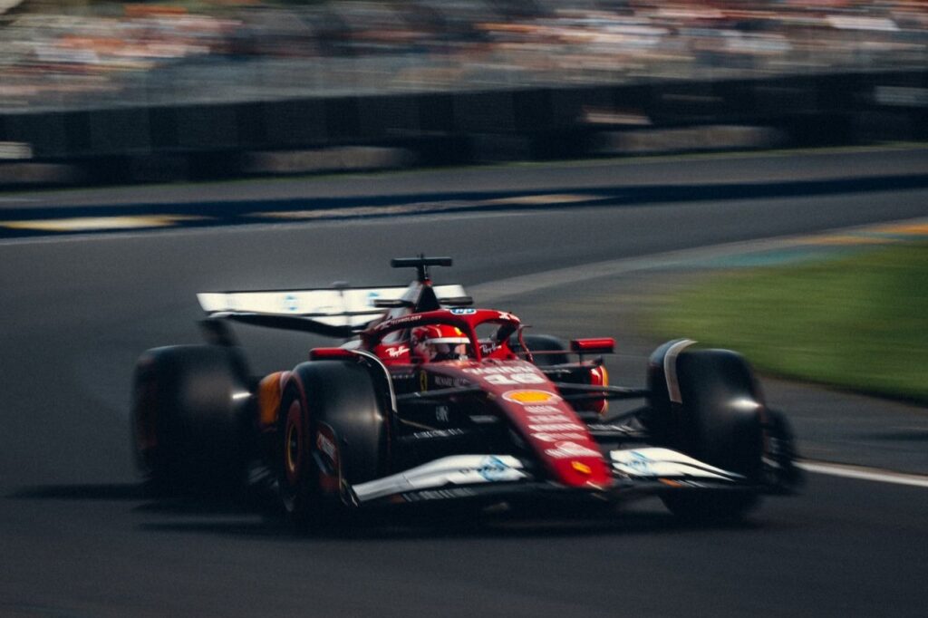 Formula 1, Gp Australia: la Ferrari di Leclerc la più veloce nelle libere. Hamilton quinto tempo