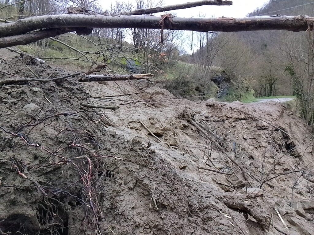 Maltempo, Mugello: salgono a 212 le persone isolate. Nei comuni di Marradi, Barberino, Dicomano