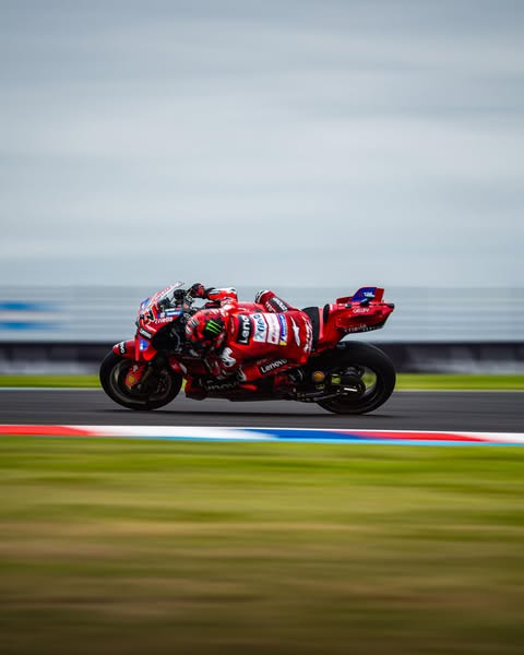 Moto Gp, Argentina: vince Marc Marquez, Pecco Bagnaia solo quarto. Gioia Morbidelli: “Sul podio dopo 4 anni”