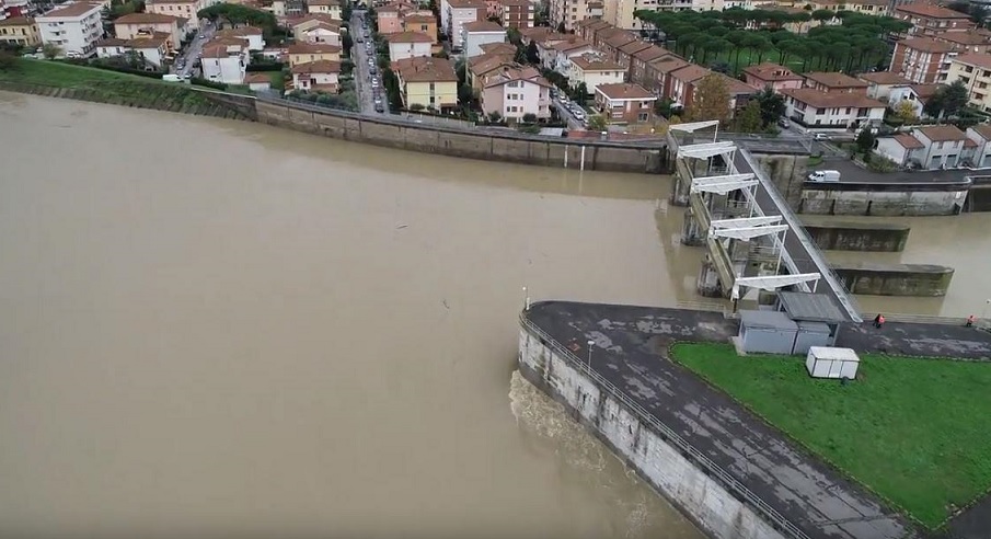 Maltempo in Toscana: aperto lo Scolmatore di Pontedera. E le casse d’espansione della Roffia