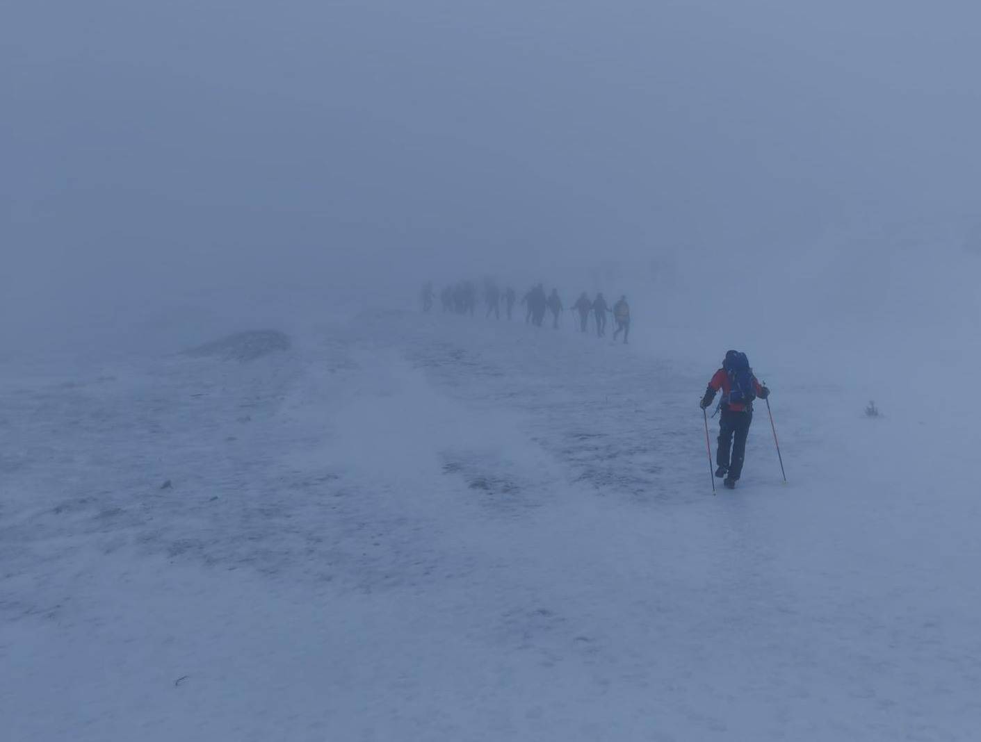 Valanga in Trentino: travolti tre scialpinisti, uno è morto